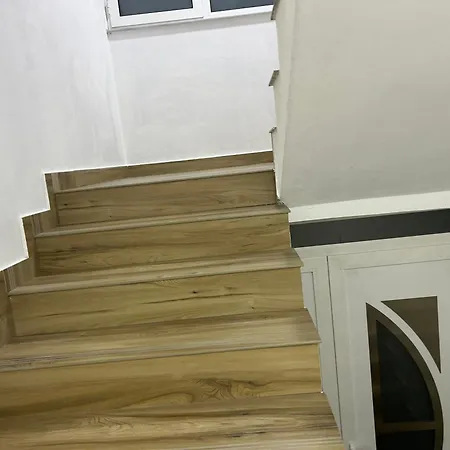 Andis House Homestay *