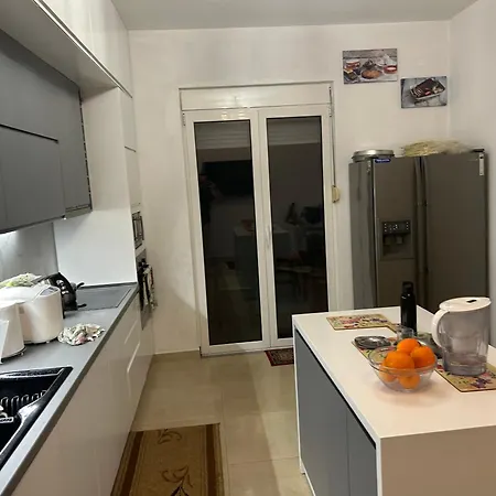 Andis House * Tirana